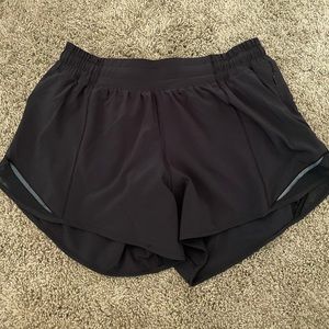LULULEMON black hotty hot short size 8 tall